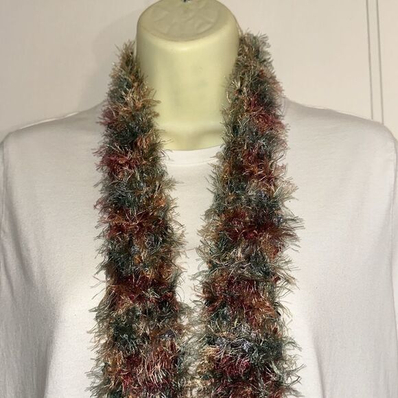 Multi colored (red, green, gold & blue) magic scarf - Picture 3 of 4